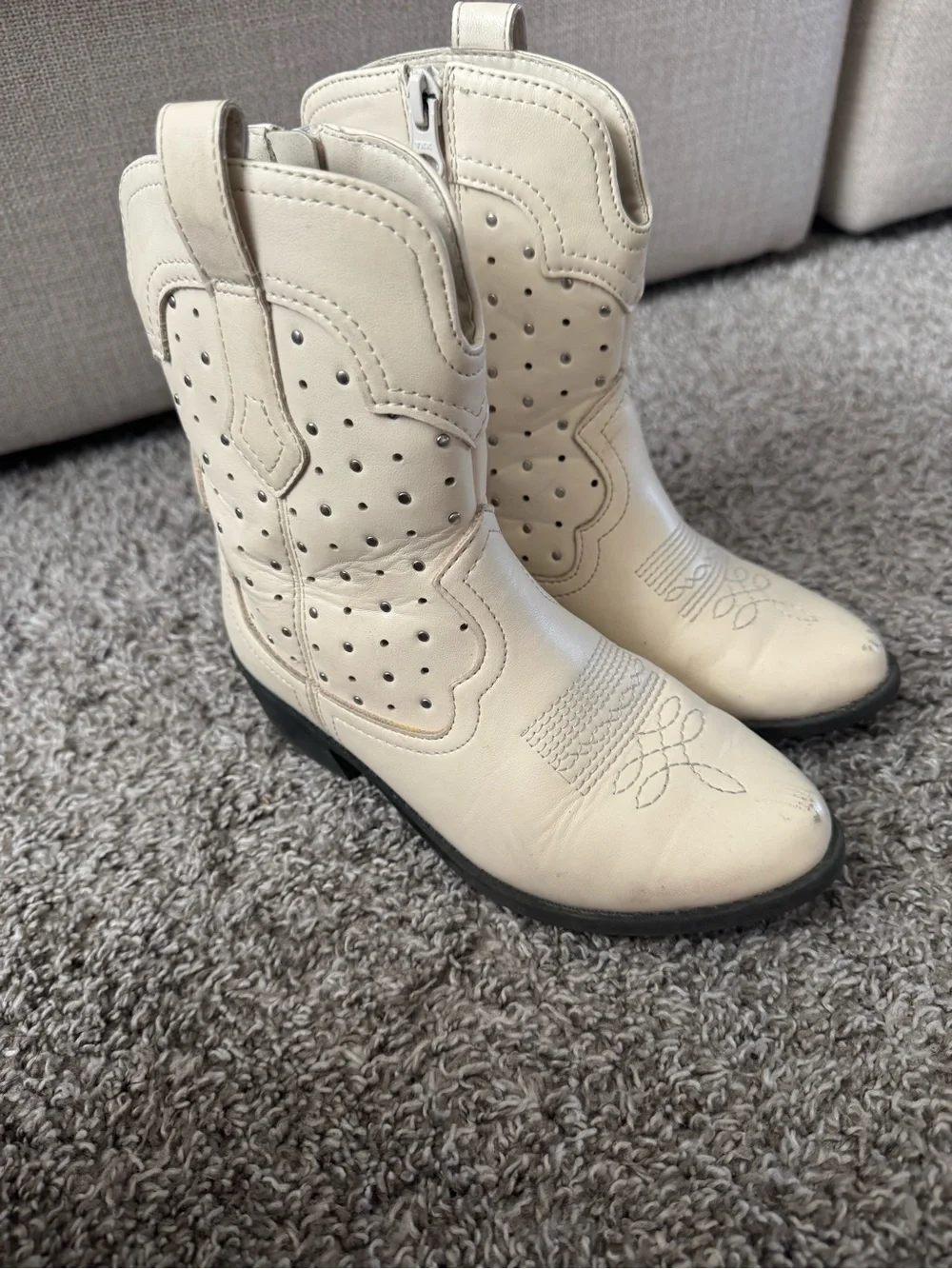 art class Cream Perforated Girls' Western Boots
